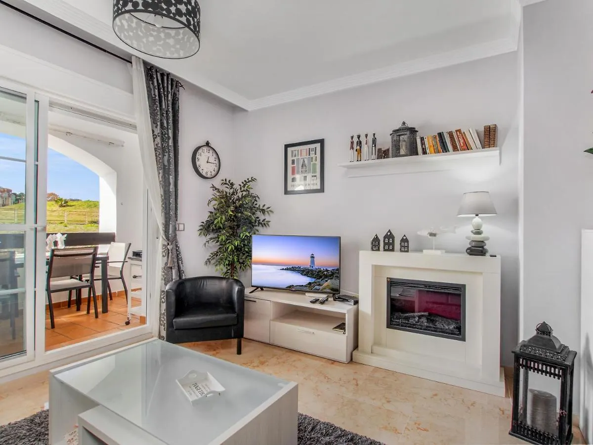 2091- Apt Close From All Amenities Манилва 0*,  Испания