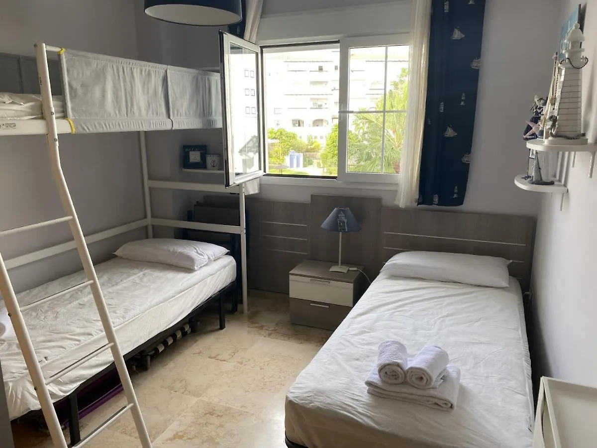 2091- Apt Close From All Amenities Манилва